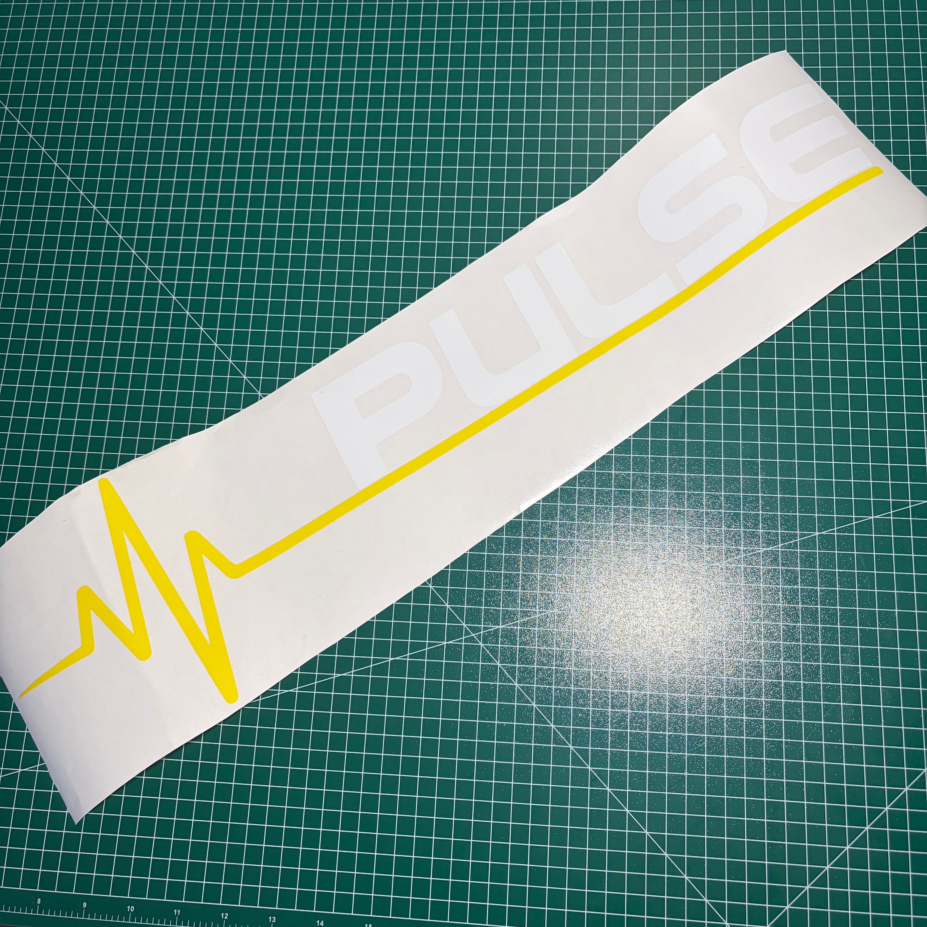 Window Sticker Large Pulse 400mm / 600mm